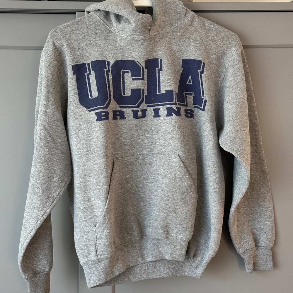 Women’s UCLA Bruins Grey Hoodie Large